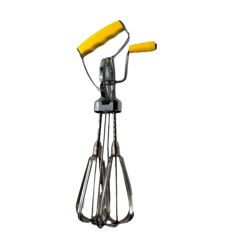 Turner Seymour Vintage Kitchen Hand Held Manual Mixer Egg Beater‎ Yellow Handle